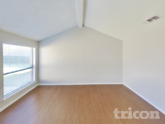 Building Photo - 3112 Glenview