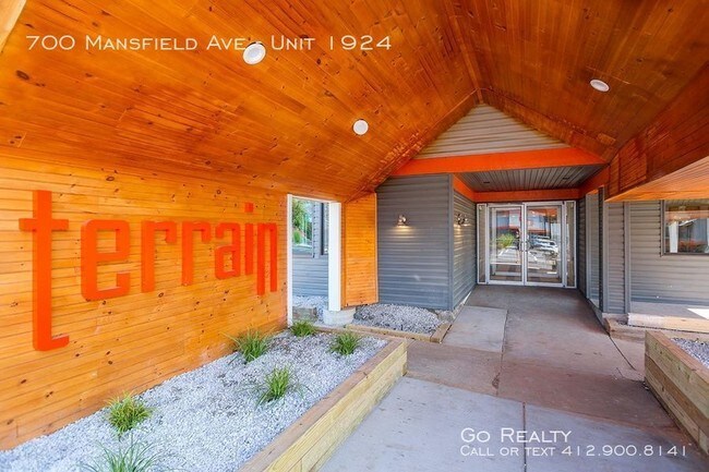 Foto del edificio - 700 Mansfield Ave
