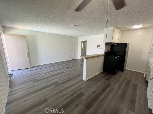 Building Photo - 686 E Cottonwood Rd