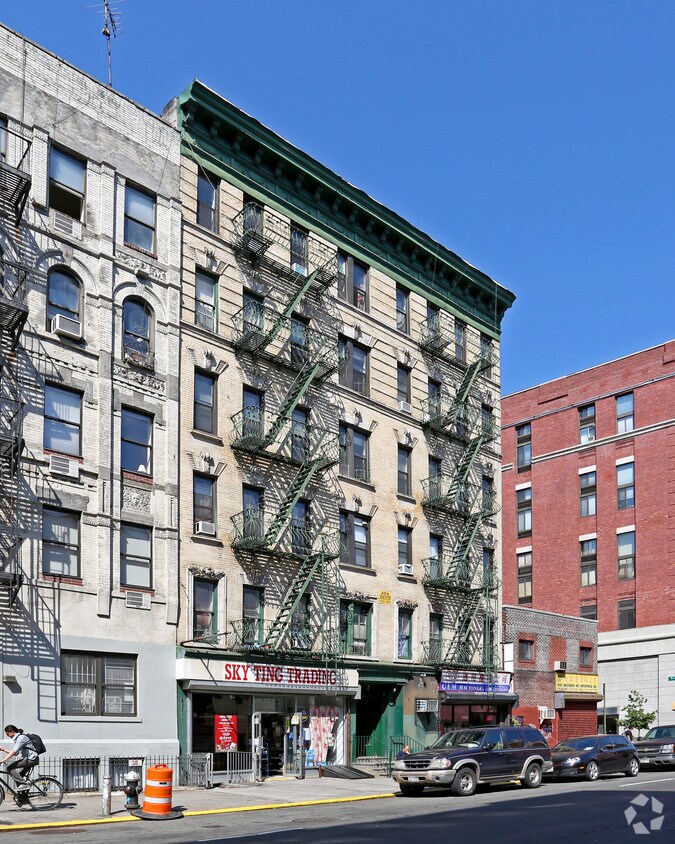 Foto del edificio - 358-360 Broome St