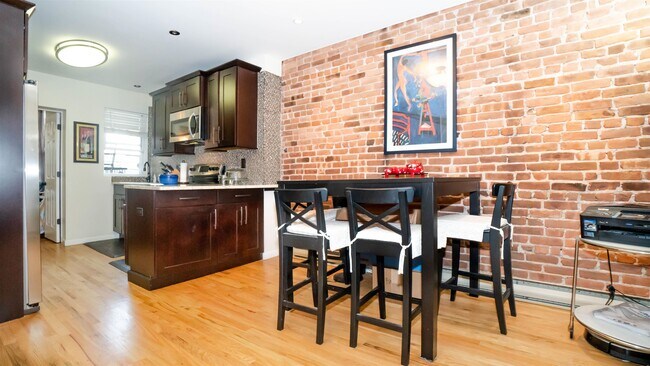 Foto del edificio - 134 Garden St