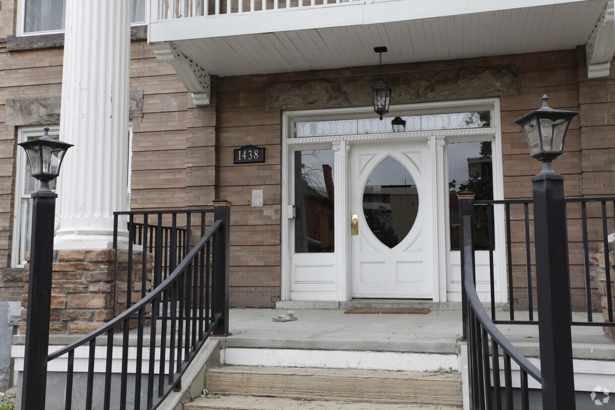 Building Photo - 1438 Franklin St