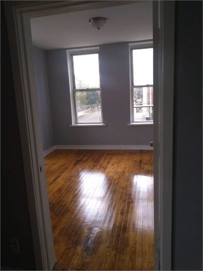 Building Photo - 1824 W 46th St