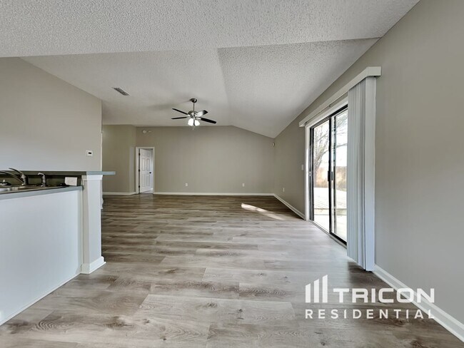 Building Photo - 4543 Deer Valley Drive Jacksonville FL
