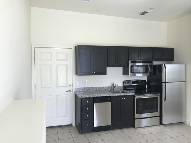 Foto del edificio - One Bedroom @ Couve Apartments! 1 MONTH FREE!