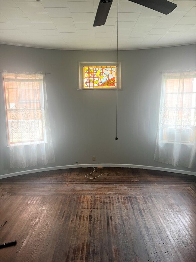 Building Photo - 307 S Aiken Ave