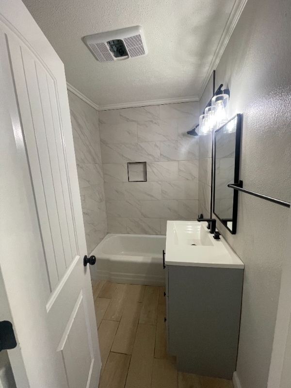 Building Photo - 1604 S Denver Ave.