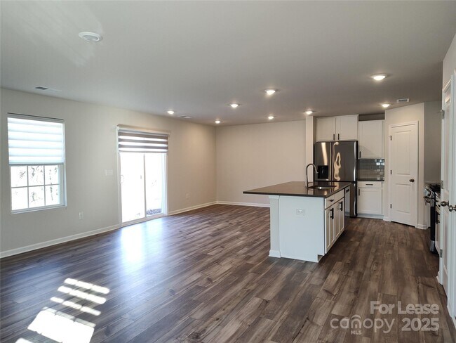 Foto del edificio - 3247 Crawford Ave