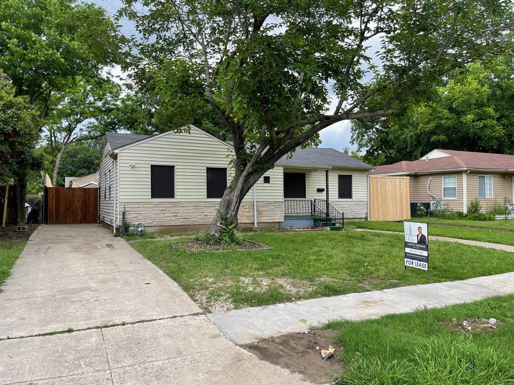 Primary Photo - 215 Collins Dr