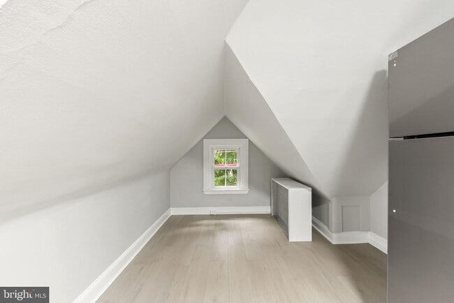 Building Photo - 216 Collingdale Ave