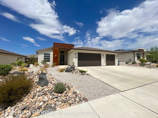 Foto del edificio - 4 br, 2.5 bath House - 3107 E Lavatera Dr