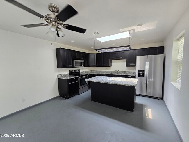 Foto del edificio - 2302 N 36th St