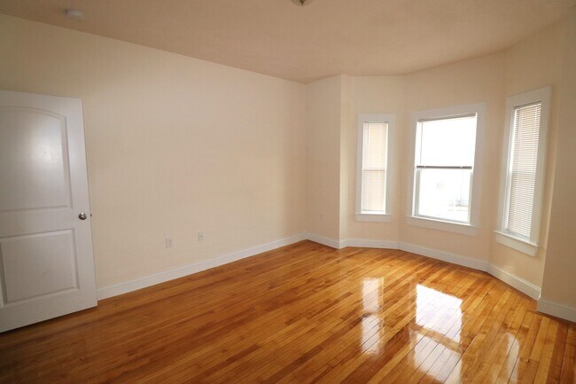 Foto del edificio - 66 Myrtle Ave