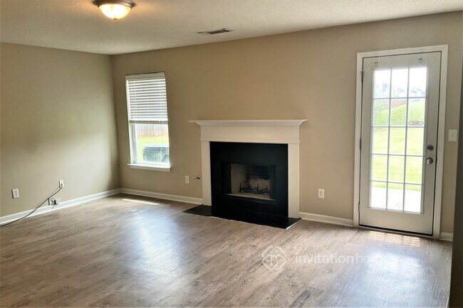 Building Photo - 3502 Rosebud Park Dr