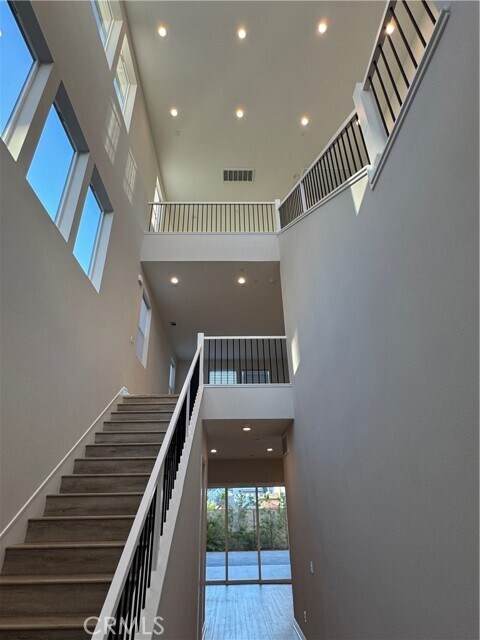 Building Photo - 211 Pin Ln