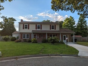 Building Photo - 200 Green Springs Ct