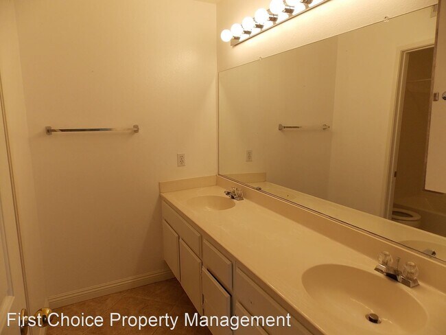 Foto del edificio - 3 br, 2.5 bath House - 19130 Pemberton Place