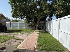 Building Photo - 3502 Seminole Ave