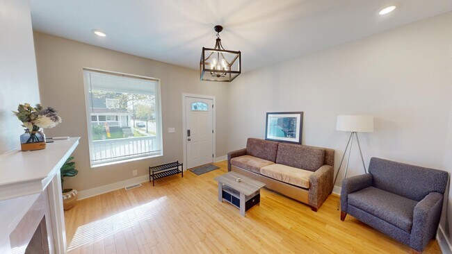 Foto del edificio - 449 Wilson Ave