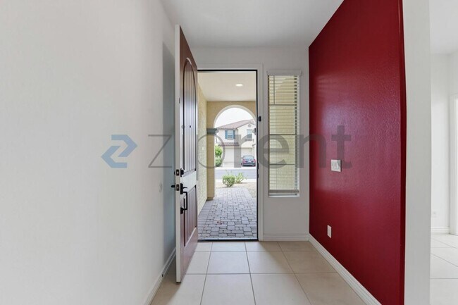 Building Photo - Unit