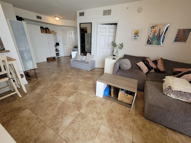 Foto del edificio - 2600 SW 27th Ave