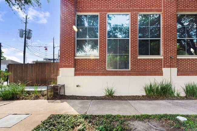 Foto del edificio - 1312 Live Oak St