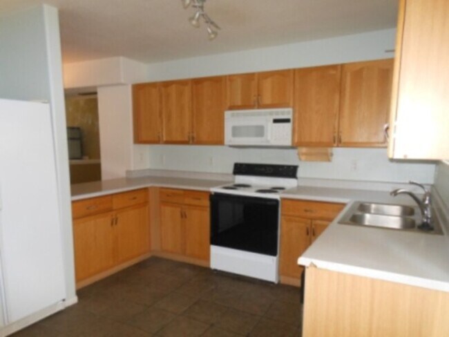 Foto del edificio - Topaz at Indian Creek 2 story with basemen...