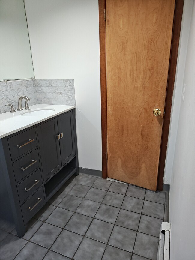 Foto del edificio - 621 N Rogers Ave