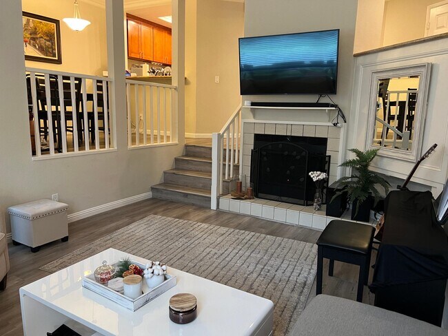 Building Photo - 285 Sumba Ct