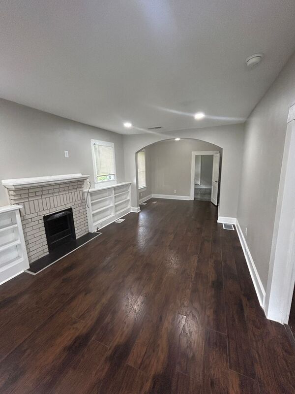 Foto del edificio - 1016 Brooklane Dr