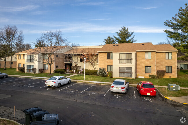 Building Photo - Covered Bridge Condominiums