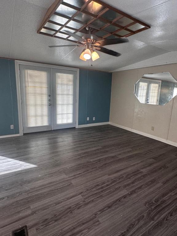 Foto del edificio - 2709 Xalapa St