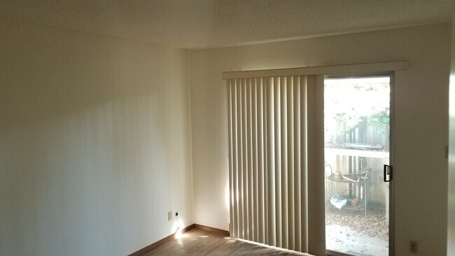 Building Photo - 3132 Quartz Ln