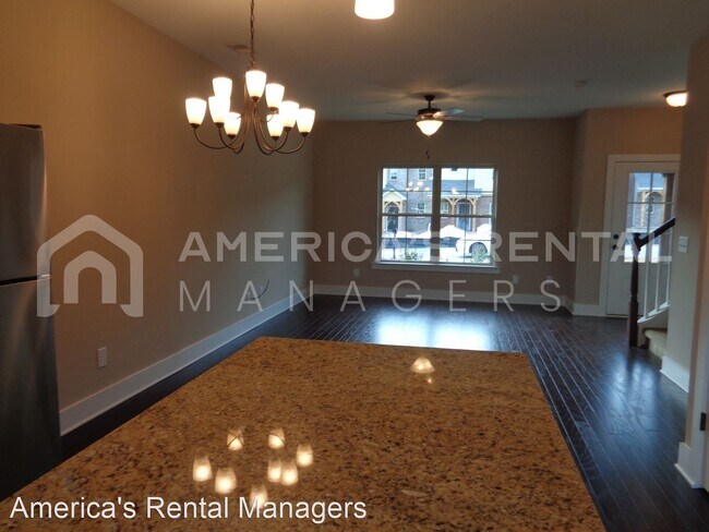 Building Photo - 3 br, 2.5 bath House - 4387 Ridgemont Circle