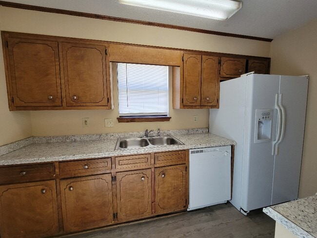 Foto del edificio - 3521 Spring Glen Ln