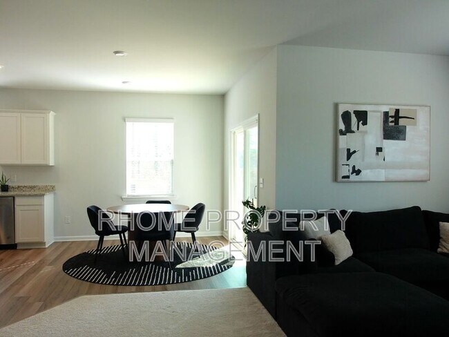 Foto del edificio - 3026 Birdsong Ave