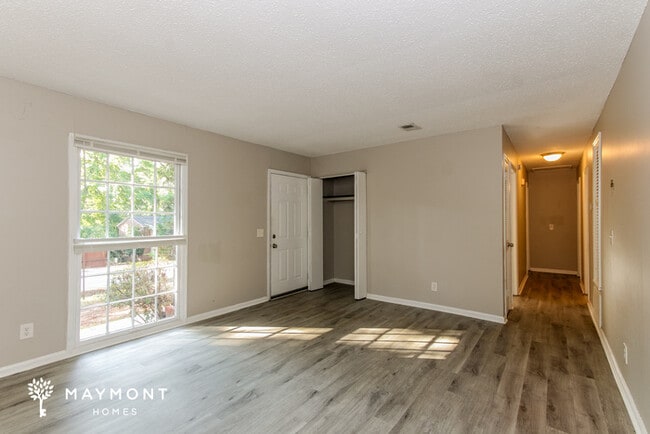 Foto del edificio - 285 Piney Grove Rd