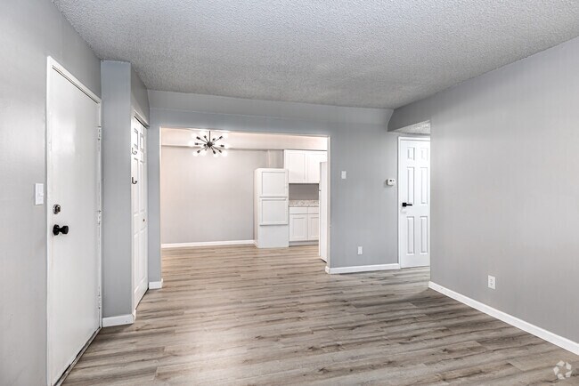 3HAB, 1BA - Sala de estar de 1025 ft² - Forest Cove