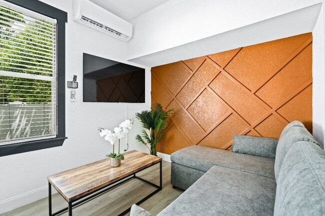 Foto del edificio - 209 W Gladys St