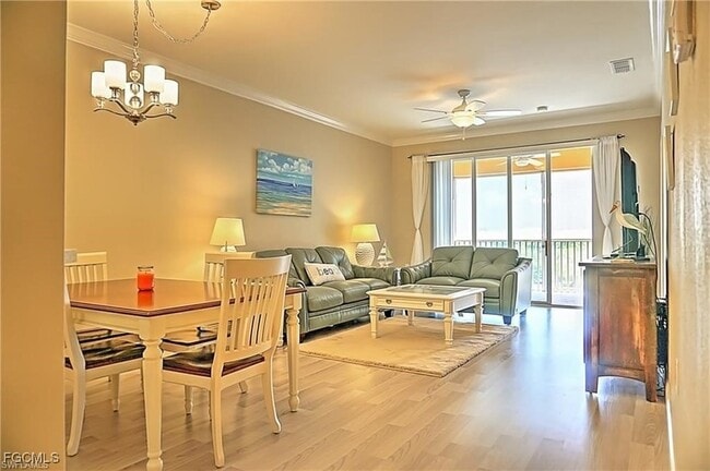 Foto del edificio - 8270 Pathfinder Loop