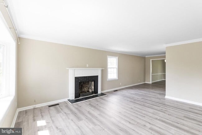 Foto del edificio - 1317 Cedarwood Dr