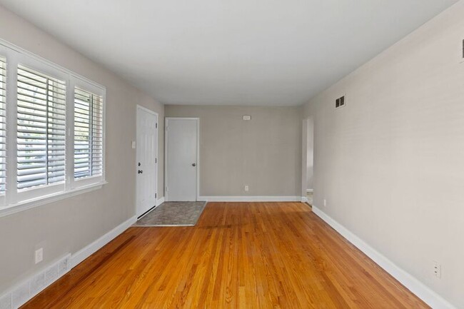 Foto del edificio - 840 Daniel Boone Dr