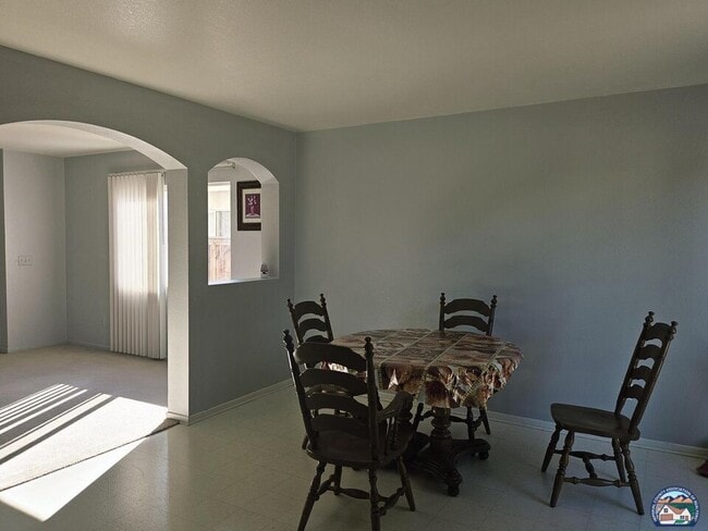 Foto del edificio - 1481 Rodeo Dr