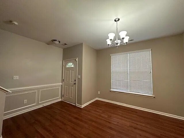 Foto del edificio - 8456 Central Dr
