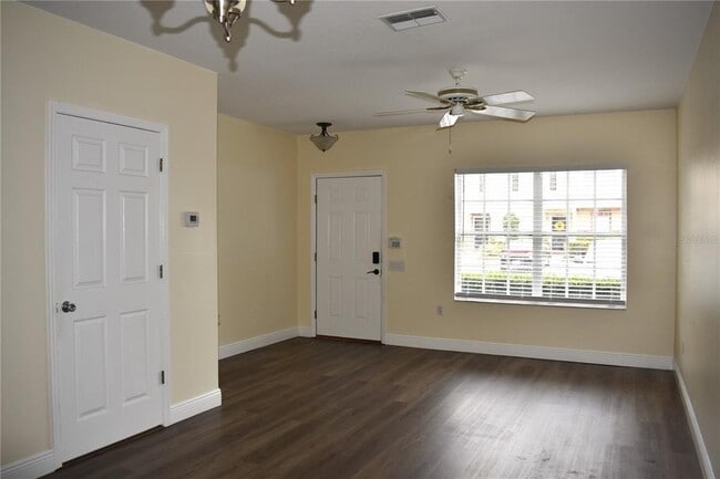 Building Photo - 12369 Berkeley Square Dr
