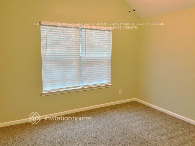 Building Photo - 133 Hidden Creek Dr