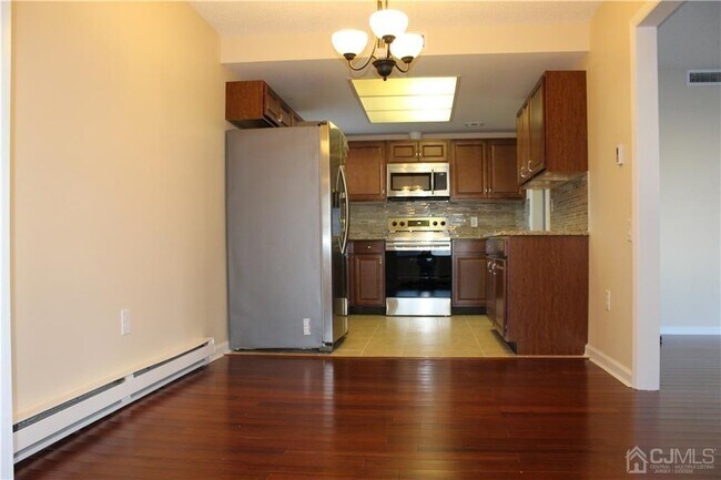 Building Photo - 309 Sharon Way
