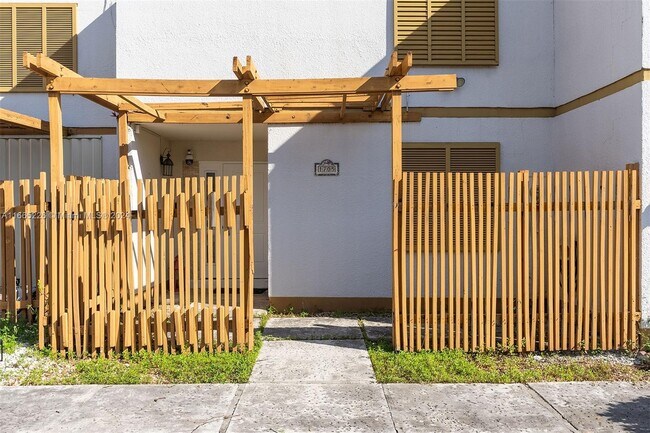 Foto del edificio - 1705 SW 131st Pl Cir S