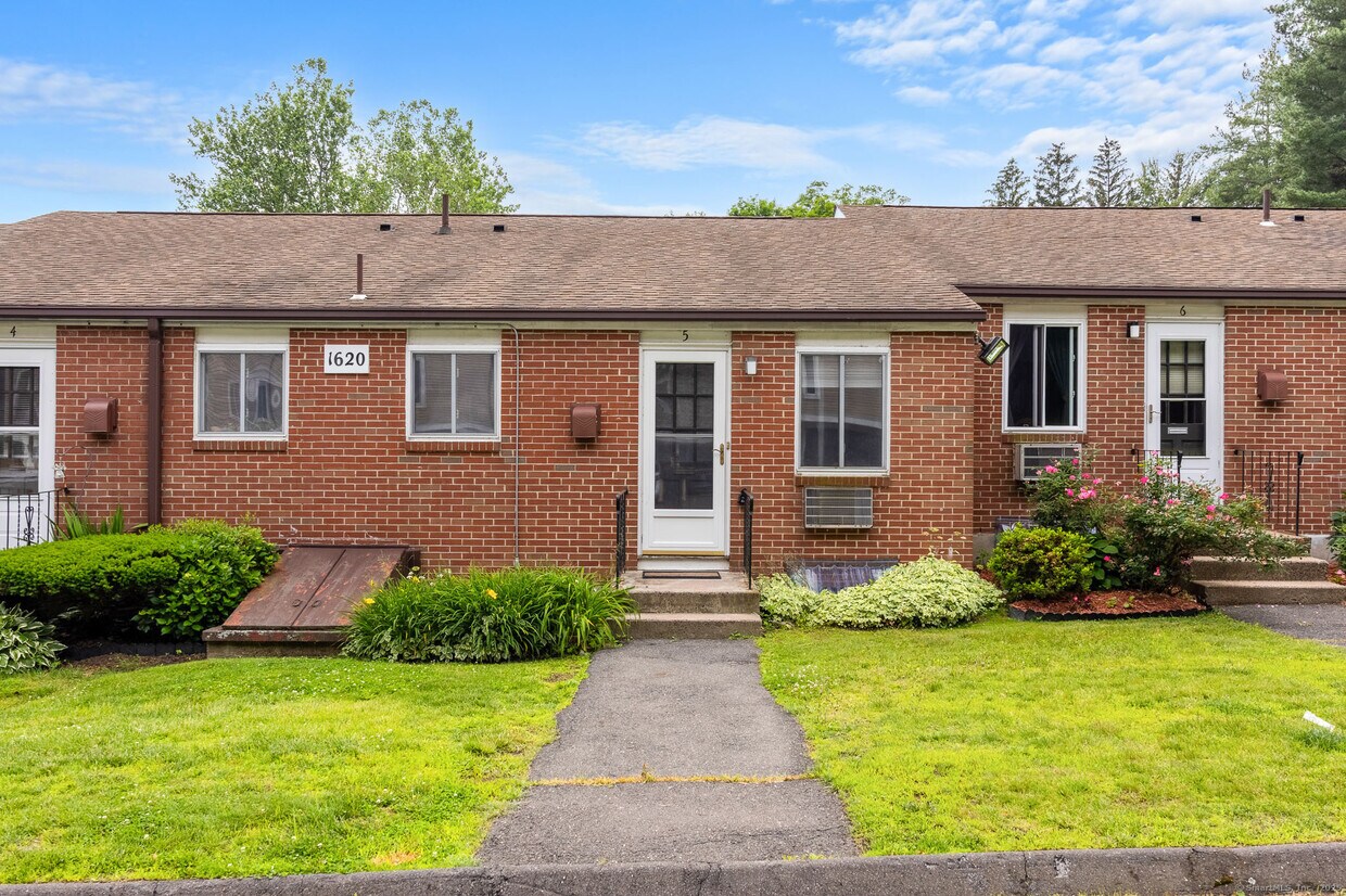 Foto principal - 1620 Farmington Ave