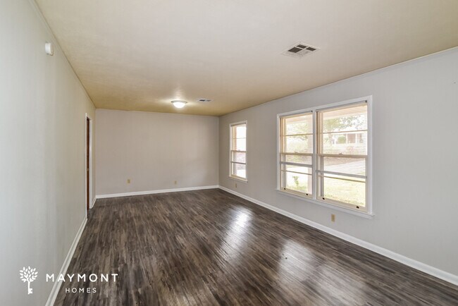 Foto del edificio - 109 Woodley Ave